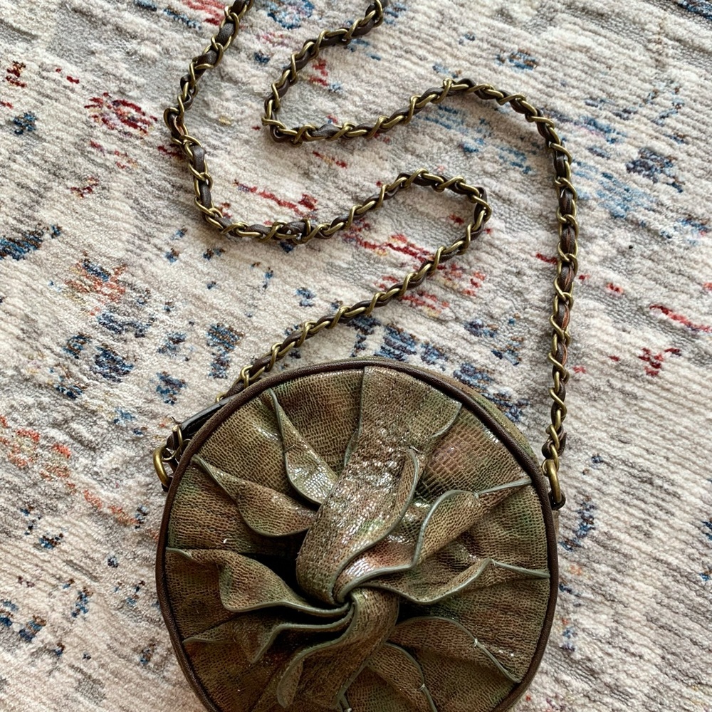 Chic faux snakeskin purse/crossbody